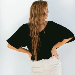 Suunday gauze dolman top in the shade caviar (black)